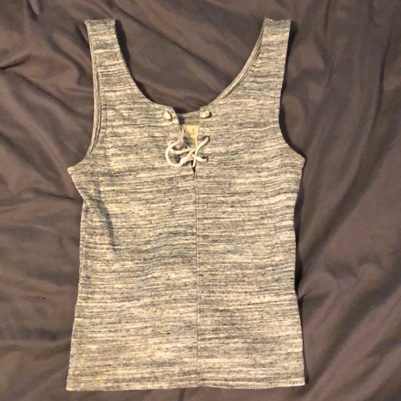 Hollister gray crop top - Picture 1 of 6